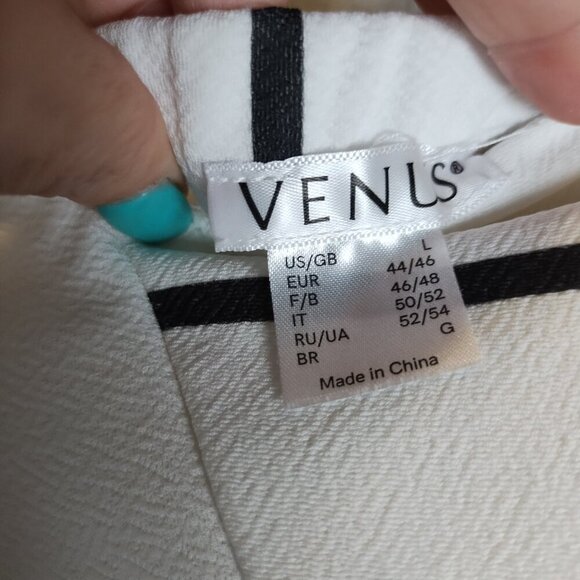 Venus strapless wide leg cropped jumpsuit. - Picture 3 of 3